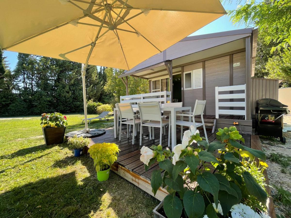 Avignon, Joli Chalet En Campagne Tres Proche De La Ville Exteriör bild